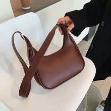 Retro Handbags Underarm Handbags Simple Fashion Handbags Shoulder Messenger Dumpling Bag Puce Buckeye